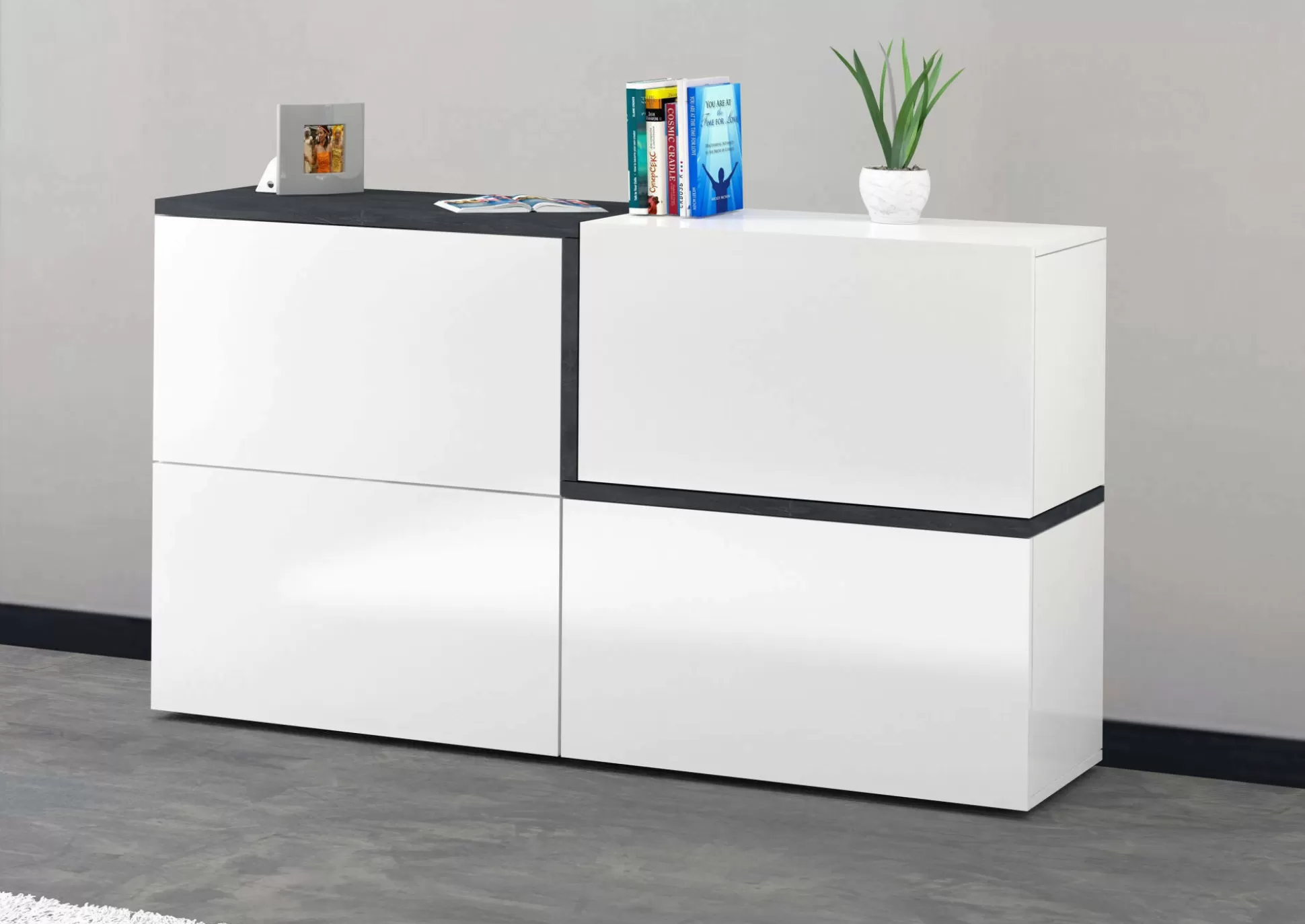 Dmora Credenze<Credenza Daabe, cm 150x40h80, Bianco lucido e Ardesia
