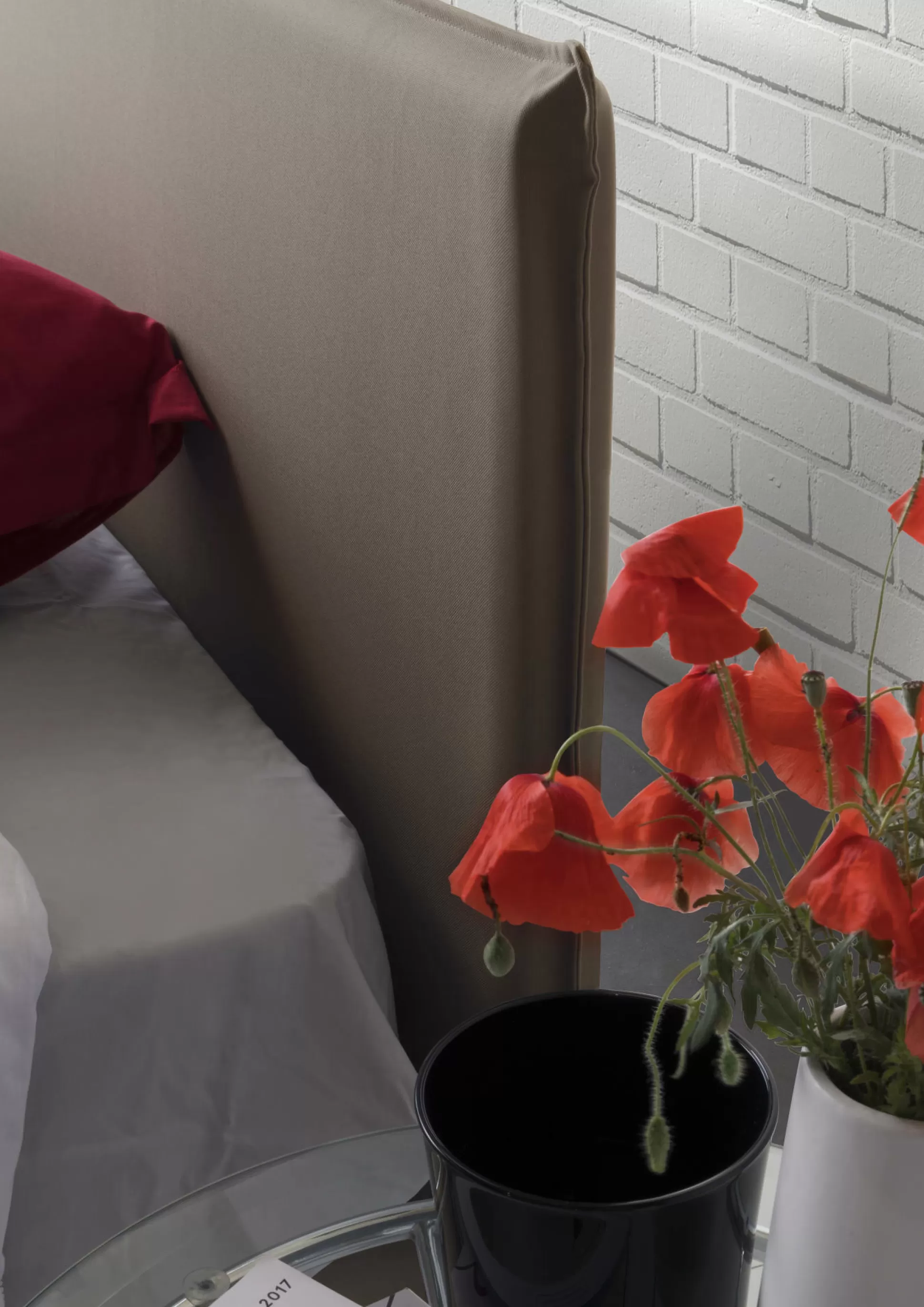 Dmora Letti Matrimoniali<Letto matrimoniale Arcan, adatto per materasso Cm 160x200,