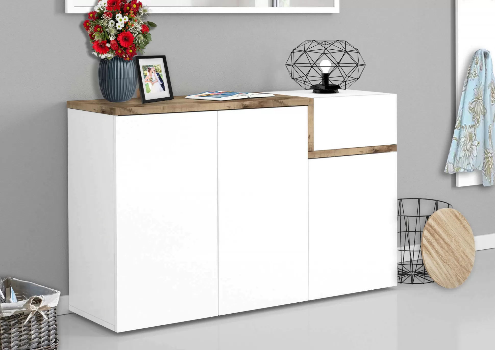 Dmora Scarpiere<Scarpiera Anist, cm 120x40h80, Bianco lucido e Acero