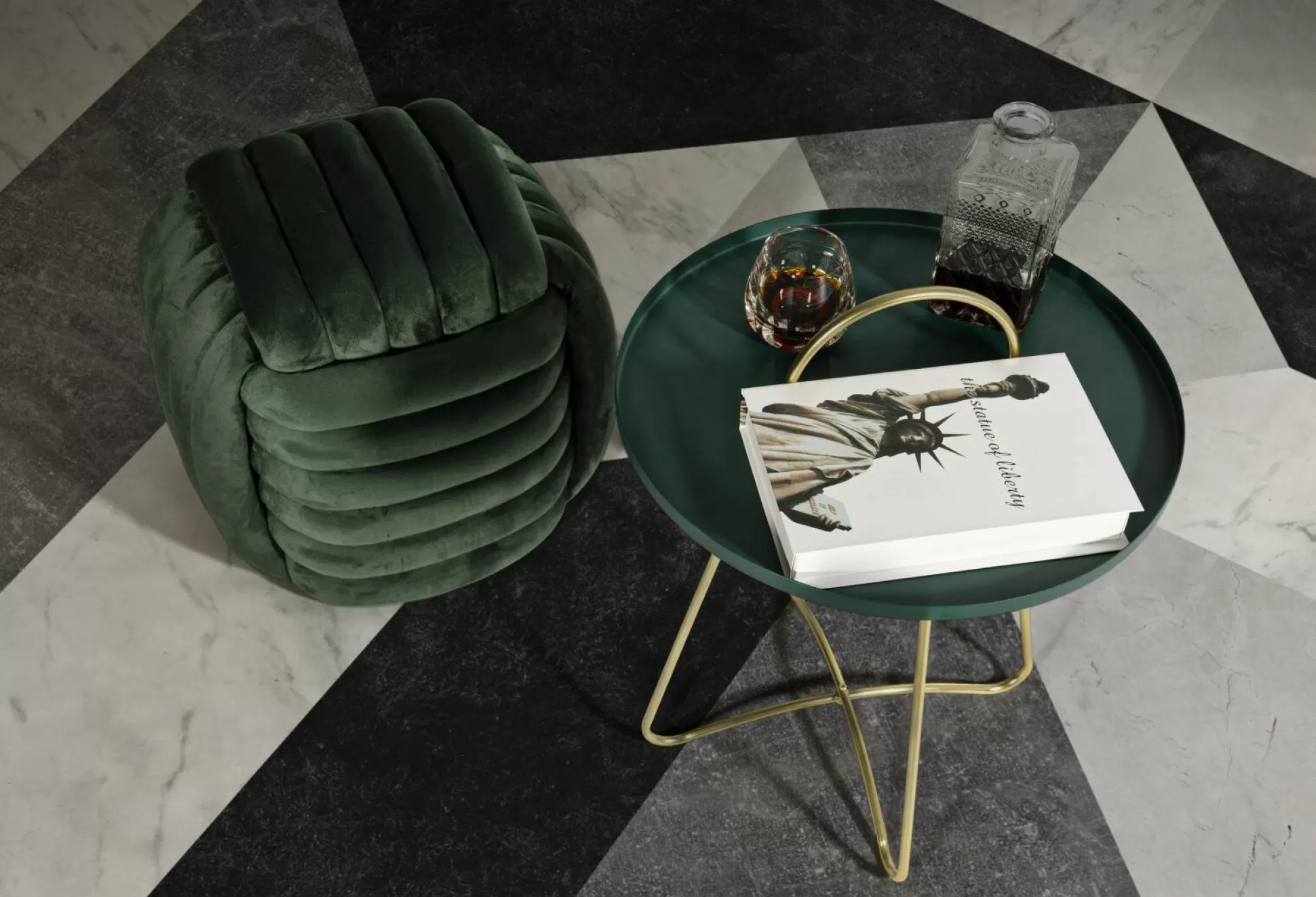 Dmora Tavolini Da Salotto<Tavolino da salotto Nigra, 45x45 h59 cm, Verde e Oro