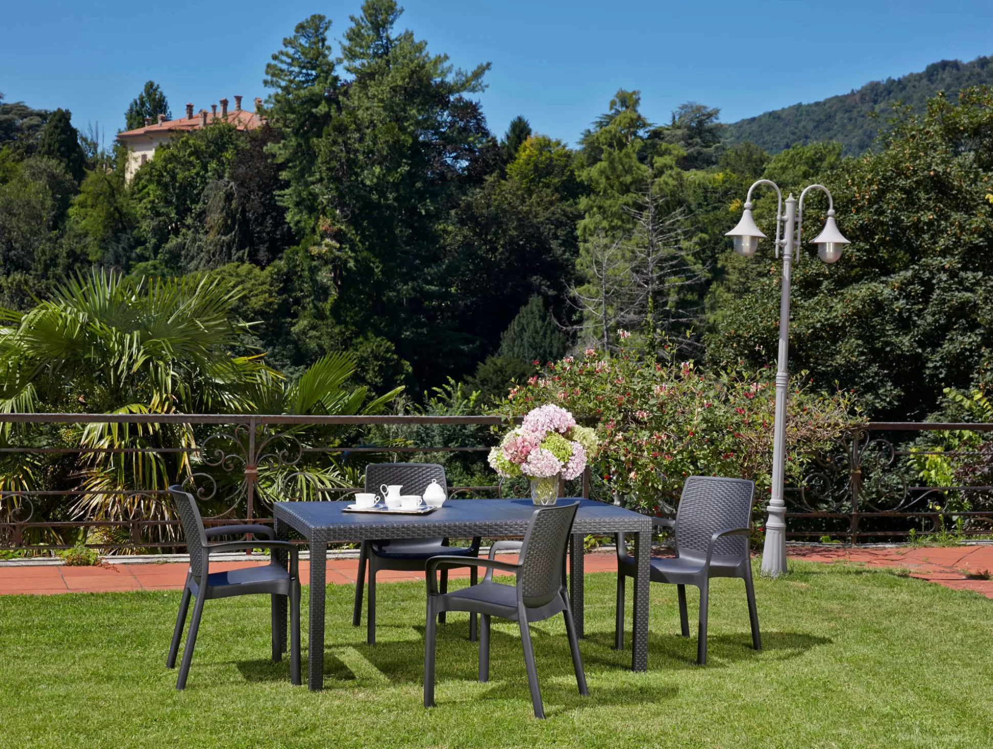 Dmora Tavoli Da Esterno<Tavolo da esterno Arca, 138x78h72 cm,